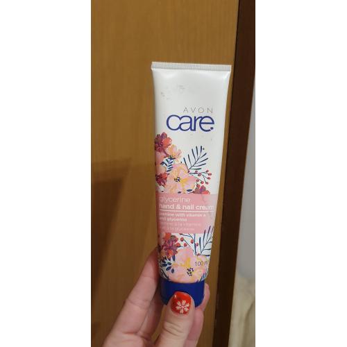 Avon Care, Glycerine Hand & Nail Cream with Jasmine, Vitamin E and Glycerine (Glicerynowy krem  do rąk  i paznokci z jaśminem i witaminą E [Wygładzający krem do rąk o zapachu jaśminu]) - opinie | zdjęcie do recenzji od Veronika2612
