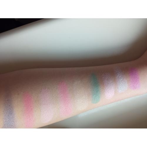 Maybelline New York The City Kits, Urban Light, Eye + Cheek Palette (Paletka cieni i rozświetlaczy) - opinie | zdjęcie do recenzji od Patuuxsia