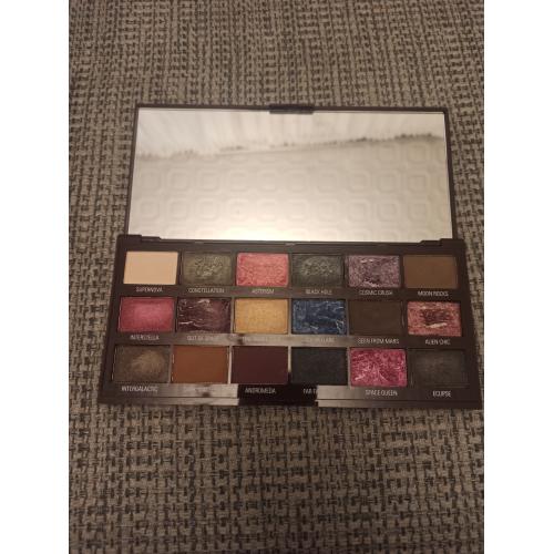 I Heart Revolution Galactic Chocolate Shadow Palette (Paleta 18 cieni do powiek) - opinie | zdjęcie do recenzji od Adriannakowalska9 - 1