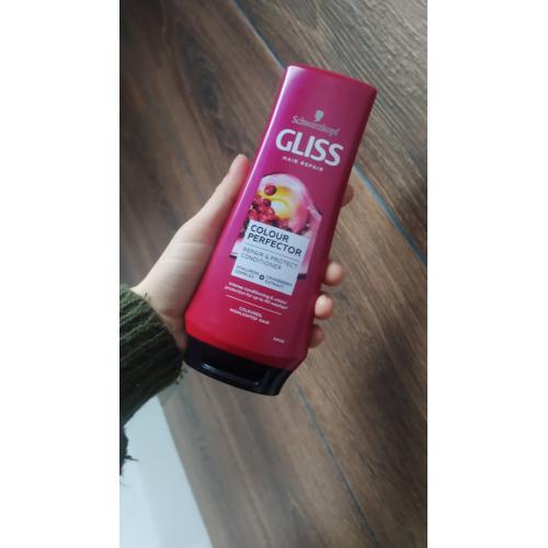 Schwarzkopf Gliss Colour Perfector, Repair & Protect Conditioner (Odżywka do włosów farbowanych i rozjaśnianych) - opinie | zdjęcie do recenzji od Klaudeczek95