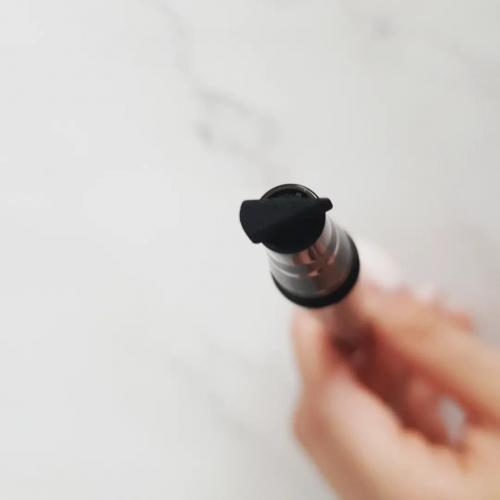 Sheglam Wing It Waterproof Liner Duo (Wodoodporny eyeliner ze stemplem) - opinie | zdjęcie do recenzji od f6b553abd7484a09c15925e6937dcdfb8224db47_65eba68250e23 - 4