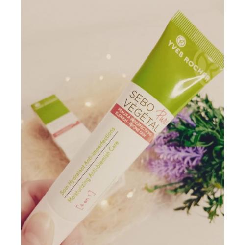 Yves Rocher Sebo Pure Vegetal,  4-in-1 Moisturizing Blemish Care (Krem nawilżający przeciw niedoskonałościom 4w1) - opinie | zdjęcie do recenzji od mala_222 - 1