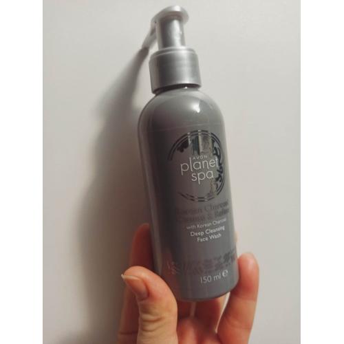 Avon Planet Spa, Korean Charcoal Cleanse & Refine Deep Cleansing Face Wash with Korean Charcoal (Intensywnie oczyszczający płyn do mycia twarzy z aktywnym węglem) - opinie | zdjęcie do recenzji od Podgorszczanka - 1