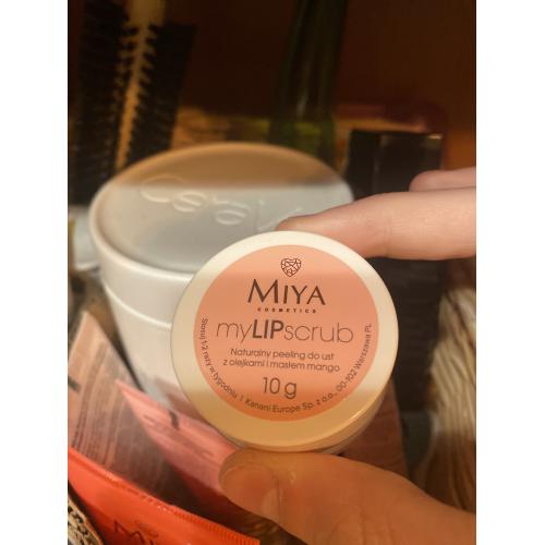 Miya Cosmetics myLIPscrub, Naturalny peeling do ust z olejkami i masłem mango - opinie | zdjęcie do recenzji od lukasz3337 - 1
