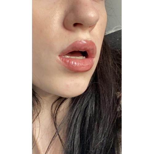 Essence Cranberry Lip Oil (Olejek do ust) - opinie | zdjęcie do recenzji od Daria1209