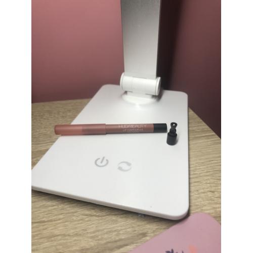 Huda Beauty Lip Contour 2.0 (Konturówka do ust) - opinie | zdjęcie do recenzji od Julia08802 - 2