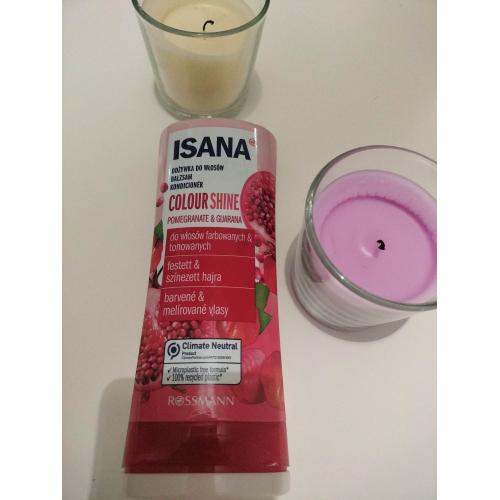 Isana Colorglanz [Colour Shine], Granatapfel & Guarana, Spülung (Odżywka do włosów  'Połysk koloru' (nowa wersja)) - opinie | zdjęcie do recenzji od blondeinbeauty