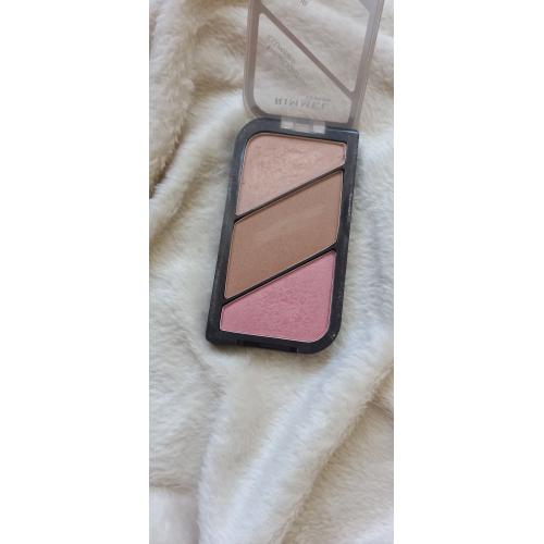 Rimmel Highlighting Palette (Zestaw 3 rozświetlaczy) - opinie | zdjęcie do recenzji od Juliaa92