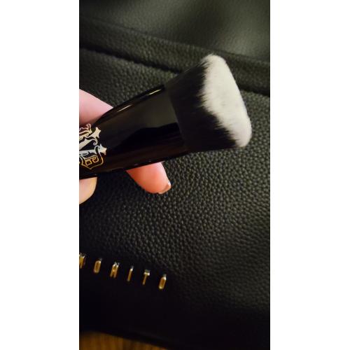 Kat Von D Lock-It Edge Foundation Brush N° 10 (Pędzel do płynnego podkładu) - opinie | zdjęcie do recenzji od madziarek27 - 2