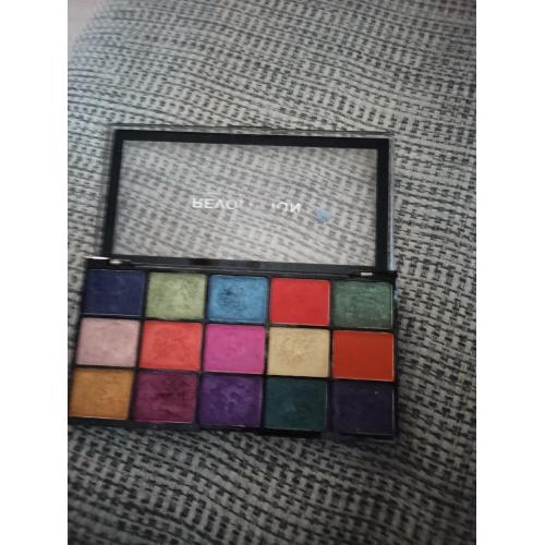 Revolution Beauty (Makeup Revolution) Re-Loaded, Passion for Colour Eyeshadow Palette (Paleta 15 cieni do powiek) - opinie | zdjęcie do recenzji od Adriannakowalska9 - 2