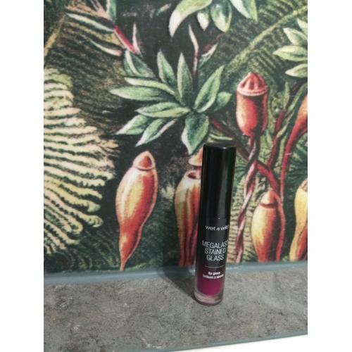 Wet n Wild Megalast Stained Glass (Lustrzany błyszczyk) - opinie | zdjęcie do recenzji od C_in_i