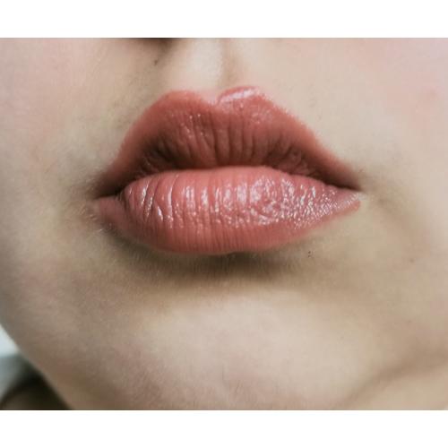 Avon Luxe, Lipstick with Serum (Szminka z serum) - opinie | zdjęcie do recenzji od marsa98 - 1