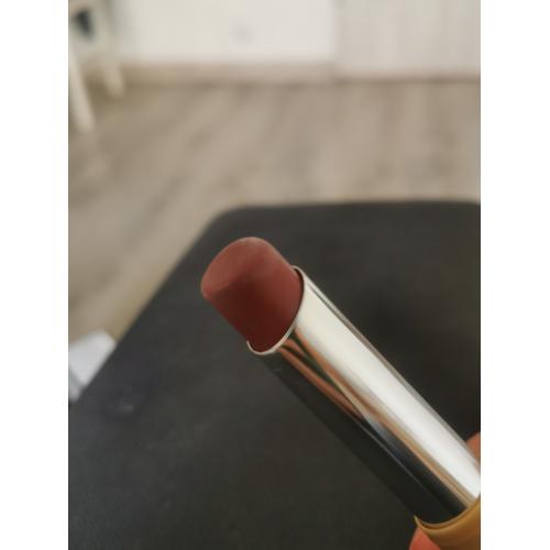 Avon Luxe, Lipstick with Serum (Szminka z serum) - opinie | zdjęcie do recenzji od marsa98 - 2