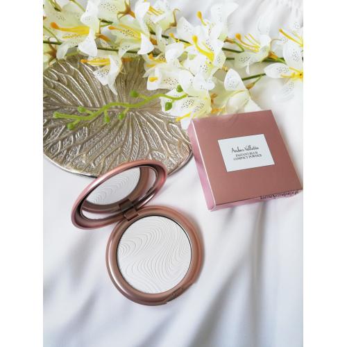 Amber Valletta Instant Blur Compact Powder (Puder do twarzy) - opinie | zdjęcie do recenzji od millane