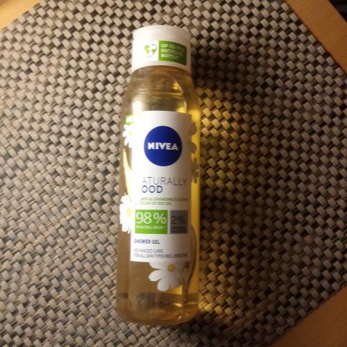 Nivea Naturally Good, Jasmin & Chamomile Scent & Touch Of Bio Oil Shower Gel (Żel pod prysznic `Jaśmin i rumianek`) - opinie | zdjęcie do recenzji od iwonab1