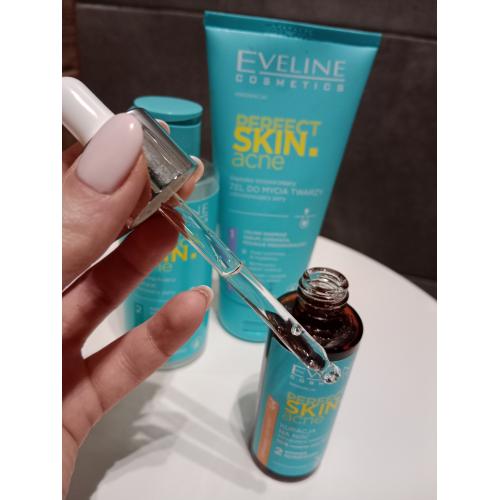 Eveline Cosmetics Perfect Skin. Acne, Kuracja na noc korygująca niedoskonałości `10% Complex AHA + BHA + PHA` - opinie | zdjęcie do recenzji od NicoleNiki - 2
