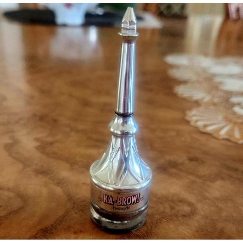 BeneFit ka-BROW! Cream-gel Brow Colour With Brush (Koloryzująca żelowa pomada do brwi) - opinie | zdjęcie do recenzji od Iwona_C