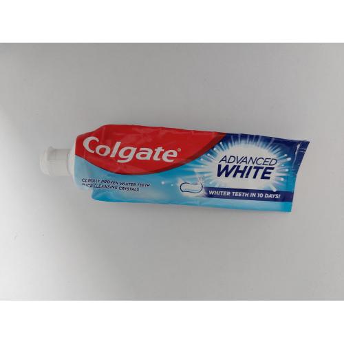 Colgate Advanced White, Wybielająca pasta do zębów z mikrokryształkami - opinie | zdjęcie do recenzji od annaskc