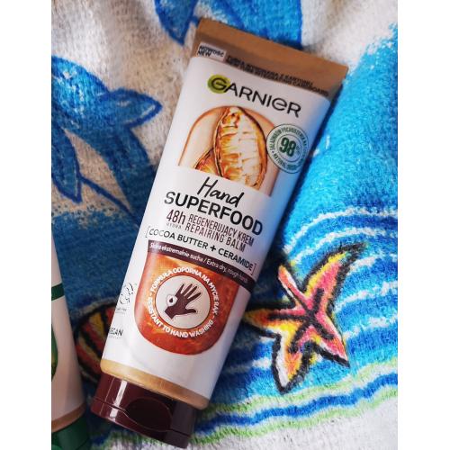 Garnier Hand Superfood, Repairing Balm 48H Cocoa Butter + Ceramide (Regenerujący krem do rąk) - opinie | zdjęcie do recenzji od Ewafefka - 3