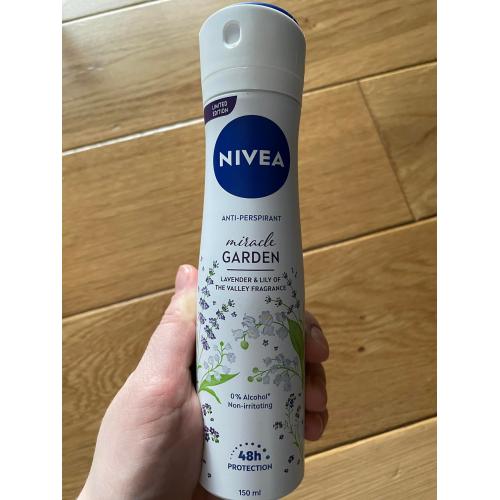 Nivea Miracle Garden, Lavender & Lily of the Valley 48h Anti-Perspirant (Antyperspirant w sprayu dla kobiet) - opinie | zdjęcie do recenzji od Medea05
