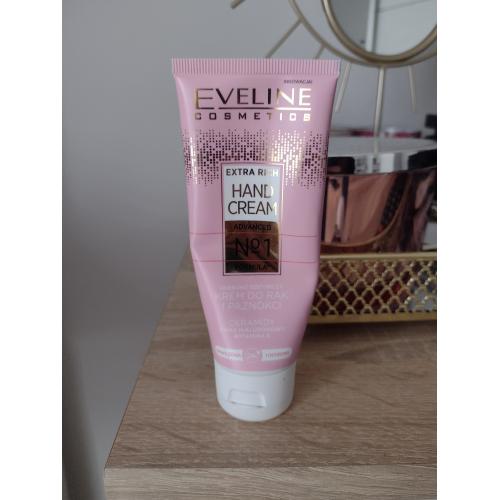 Eveline Cosmetics Extra Rich Hand Cream, Głęboko odżywczy krem do rąk i paznokci - opinie | zdjęcie do recenzji od Edka0626 - 1