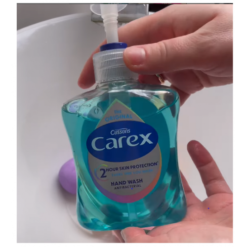Carex Original Protects, Antibacterial Hand Wash (Antybakteryjne mydło w płynie) - opinie | zdjęcie do recenzji od Medea05