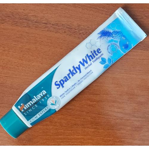 Himalaya Herbals Gum Expert, Sparkly White Herbal Toothpaste (Wybielająca pasta do zębów `Lśniąca biel`) - opinie | zdjęcie do recenzji od Iwona_C