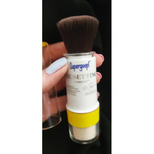 Supergoop (Re)setting 100% Mineral Powder SPF 30 PA++ (Ochronny puder przeciwsłoneczny SPF 30 PA++) - opinie | zdjęcie do recenzji od madziarek27 - 2