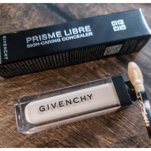 Givenchy Prisme Libre Skin - caring Concealer (Korektor pielęgnacyjny) - opinie | zdjęcie do recenzji od Nathaliee85 - 3