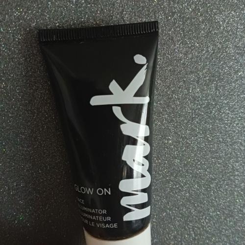 Avon Mark., Glow On, Face Illuminator (Rozświetlająca baza pod makijaż) - opinie | zdjęcie do recenzji od medyta1988 - 1