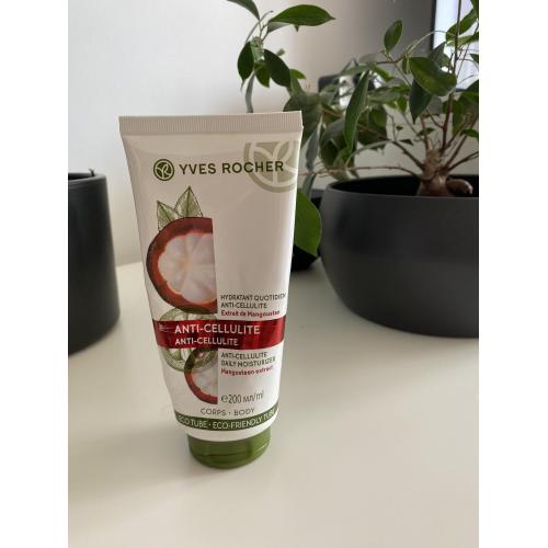 Yves Rocher Hydratant Quotidien Anti-Cellulite (Nawilżające mleczko antycellulitowe) - opinie | zdjęcie do recenzji od Stycznioowa