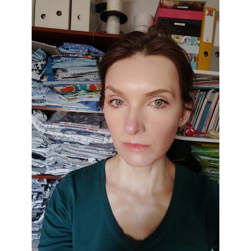 Dr Irena Eris Provoke, Bright Lipstick (Pomadka nabłyszczająca do ust) - opinie | zdjęcie do recenzji od DianaArtsewing - 4