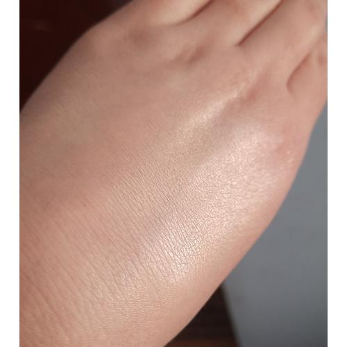 Revers Cosmetics Strobe & Glow Highlighter (Puder rozświetlający) - opinie | zdjęcie do recenzji od Smerfeta83 - 1
