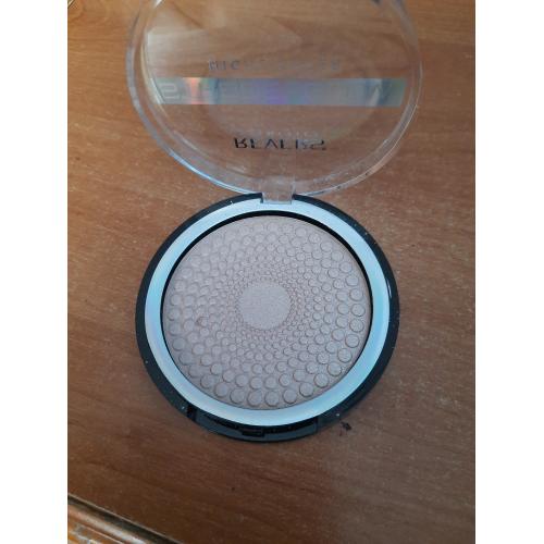 Revers Cosmetics Strobe & Glow Highlighter (Puder rozświetlający) - opinie | zdjęcie do recenzji od Smerfeta83 - 2