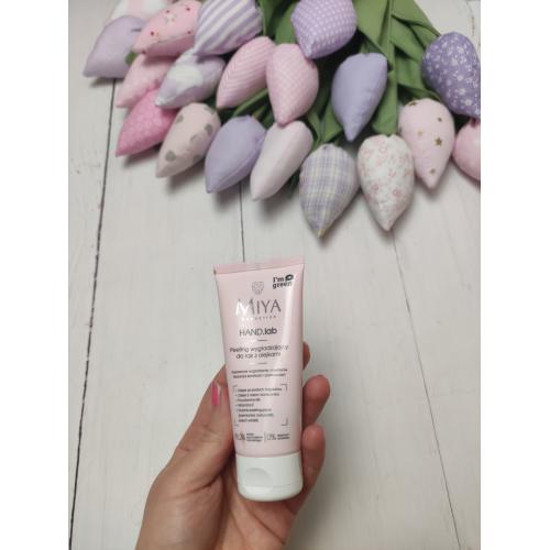 Miya Cosmetics HAND.lab, Peeling wygładzający z olejami do dłoni i paznokci - opinie | zdjęcie do recenzji od DianaArtsewing