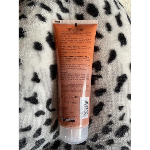 Perfecta Planet Essence, Ujędrniający peeling myjący do ciała `Grejpfrut i kawa` - opinie | zdjęcie do recenzji od KlaudiaM2714 - 2