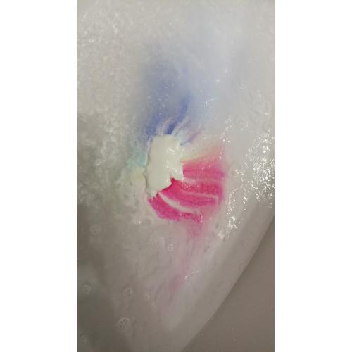 Lush Follow the White Rabbit, Bath Bomb (Bomba do kąpieli `Biały zając`) - opinie | zdjęcie do recenzji od C_in_i - 1