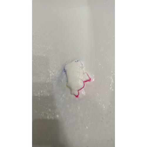 Lush Follow the White Rabbit, Bath Bomb (Bomba do kąpieli `Biały zając`) - opinie | zdjęcie do recenzji od C_in_i - 2