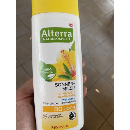 Alterra Sonnenmilch Bio-Mandel & Bio-Hibiskus  SPF 30 (Mleczko do opalania) - opinie | zdjęcie do recenzji od JolantaOla