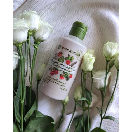 Yves Rocher Les Plaisirs Nature, Lait Corps Energisant Framboise Menthe Poivree (Energizujące mleczko do ciała `Malina i mięta pieprzowa`) - opinie | zdjęcie do recenzji od Atramworld