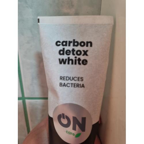 WhiteON ON Care, Łagodnie wybielająca pasta do zębów `Carbon Detox White` - opinie | zdjęcie do recenzji od Anzelka9