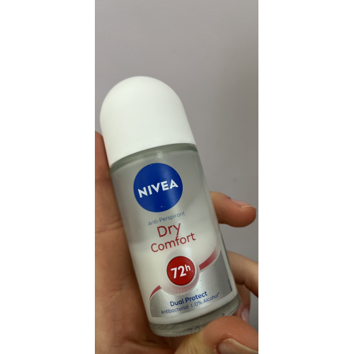 Nivea Dry Comfort, Antyperspirant roll-on (nowa wersja) - opinie | zdjęcie do recenzji od Ariellaariari