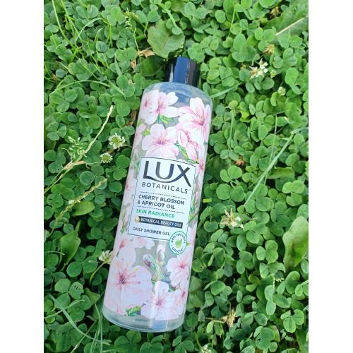 Lux Botanicals Cherry Blossom & Apricot Oil Daily Shower Gel (Żel pod prysznic) - opinie | zdjęcie do recenzji od KITKA_23 - 1