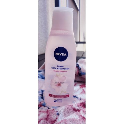Nivea Toner Gesichtswasser Almond Oil (Tonik łagodzący do cery suchej i wrażliwej) - opinie | zdjęcie do recenzji od Klaudek898 - 1