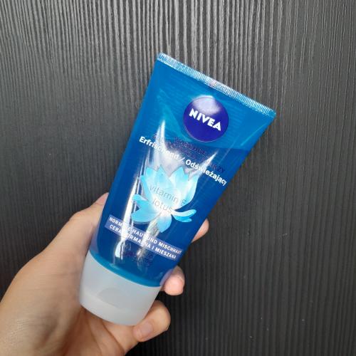 Nivea Odświeżający żel do mycia twarzy z kwiatem lotosu i witaminą E, Cera normalna i mieszana - opinie | zdjęcie do recenzji od Majka_93
