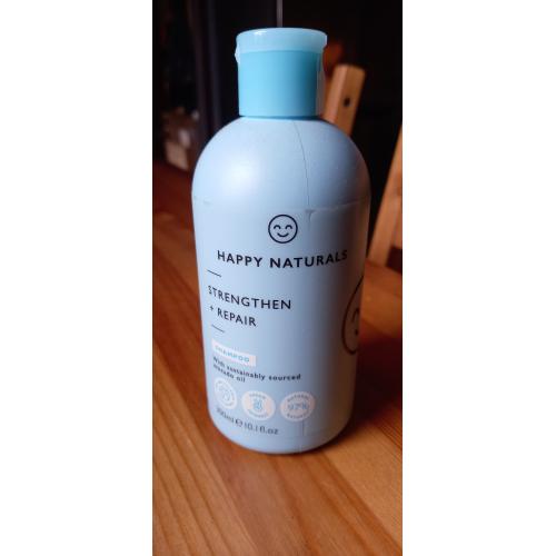 Happy Naturals Strengthen & Repair Shampoo (Wzmacniająco - naprawczy szampon do włosów) - opinie | zdjęcie do recenzji od Klaudek898