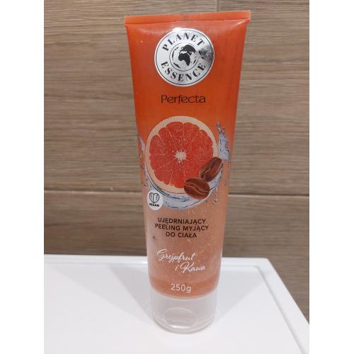 Perfecta Planet Essence, Ujędrniający peeling myjący do ciała `Grejpfrut i kawa` - opinie | zdjęcie do recenzji od annaskc