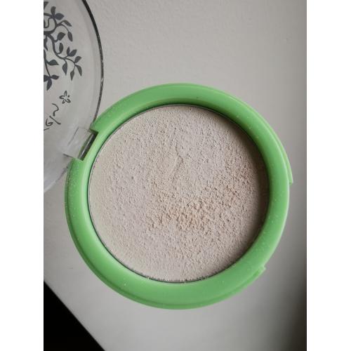 Lovely Vegan Pressed Powder (Wegański puder prasowany) - opinie | zdjęcie do recenzji od xcatwomanx