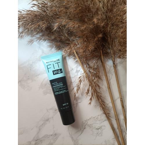 Maybelline New York Fit Me, Matt + Poreless Mattifying Primer SPF 20 (Matująca baza pod makijaż) - opinie | zdjęcie do recenzji od Tinaaa1987