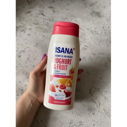 Isana Yoghurt & Fruit Shower Gel (Kremowy żel pod prysznic (stara wersja)) - opinie | zdjęcie do recenzji od karo_beauty_tips